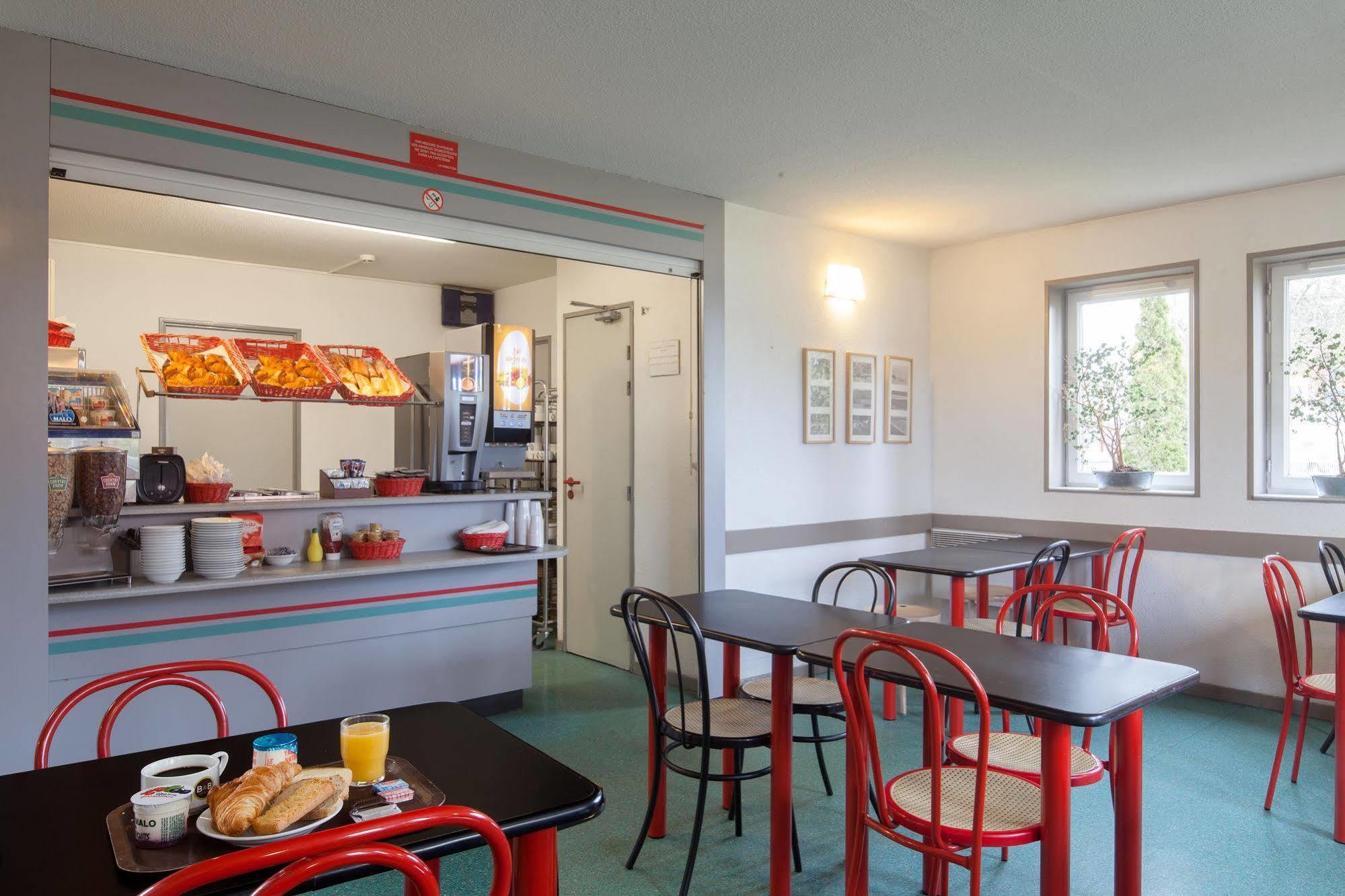 B&B Hotel Calais Centre St Pierre Экстерьер фото