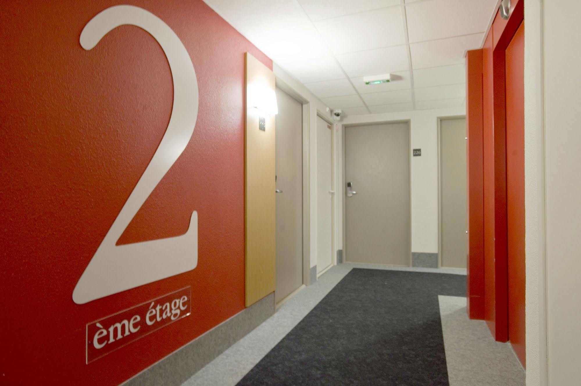 B&B Hotel Calais Centre St Pierre Экстерьер фото